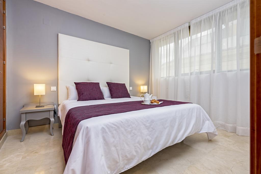 Goodplaces Larios Apartment Малага Екстериор снимка