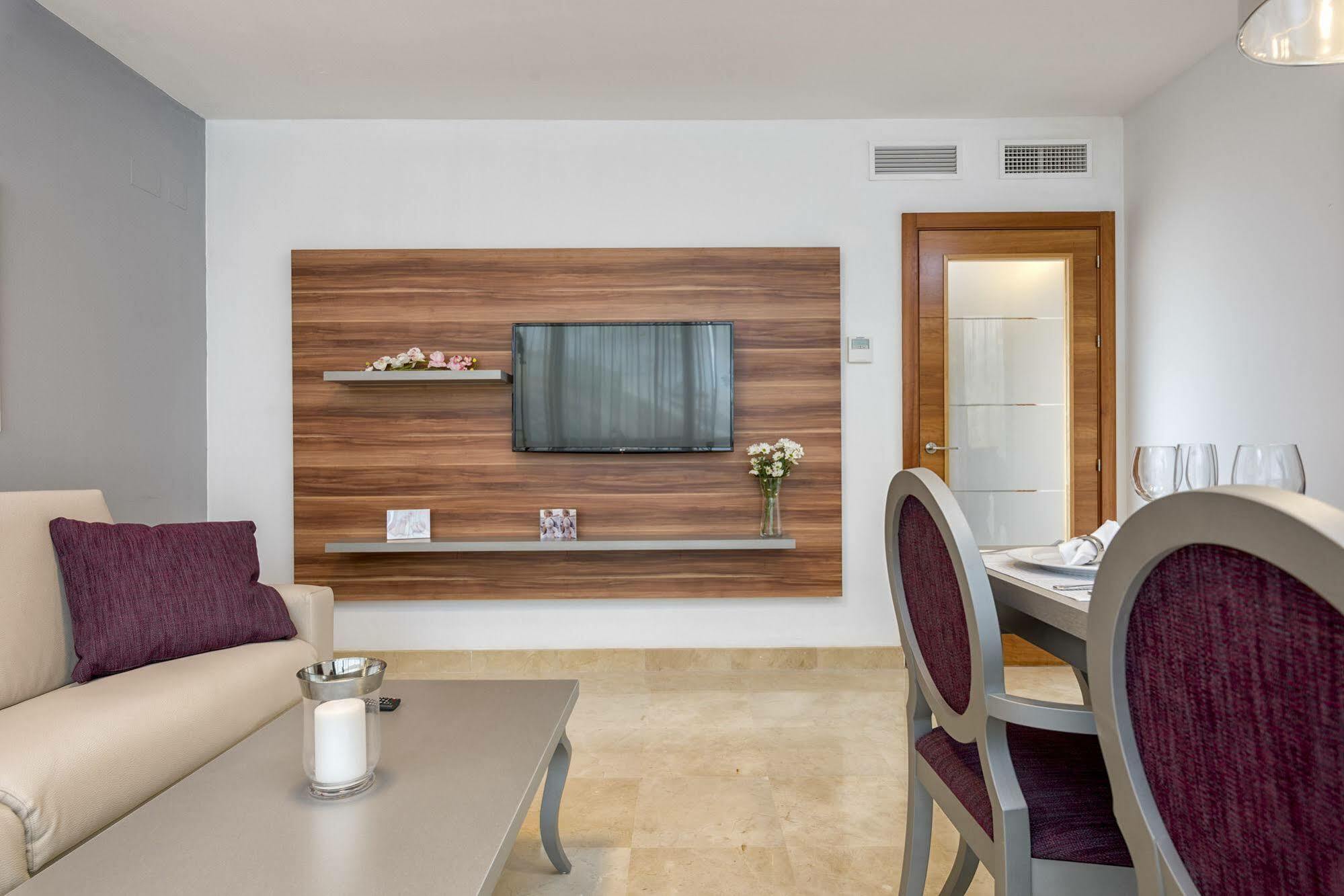 Goodplaces Larios Apartment Малага Екстериор снимка