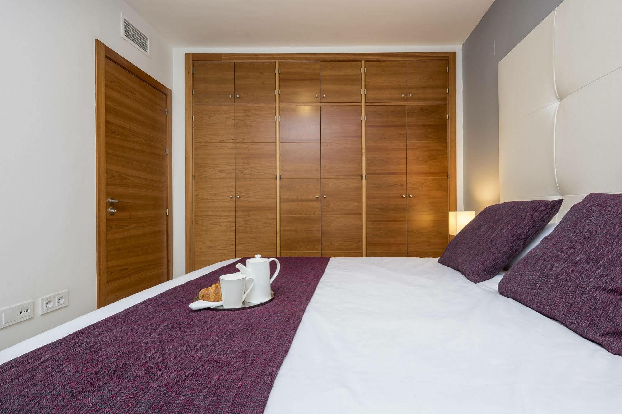 Goodplaces Larios Apartment Малага Екстериор снимка
